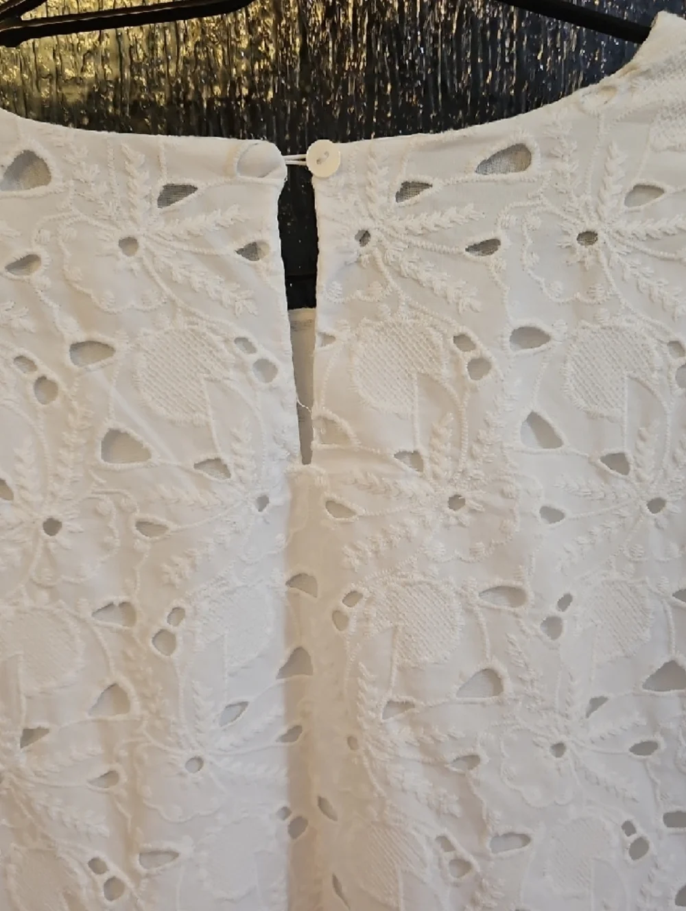 Time and Tru Snowy White Eyelet Sleeveless top - Picture 2 of 4